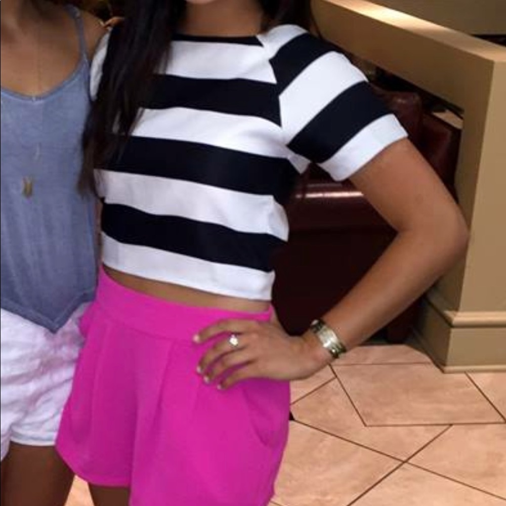 Black and white crop top